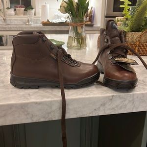 Vasque hiking boots goretex waterproof